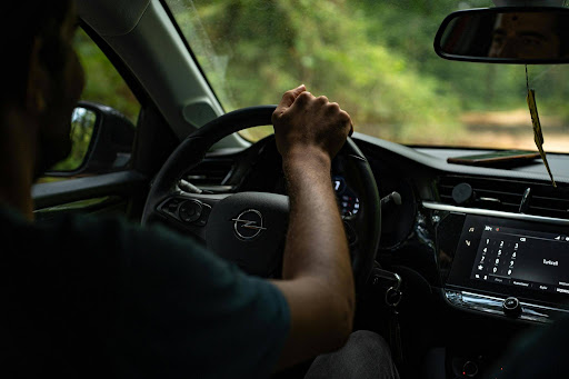 Driver traveling comfortably during a family road trip in Tennessee